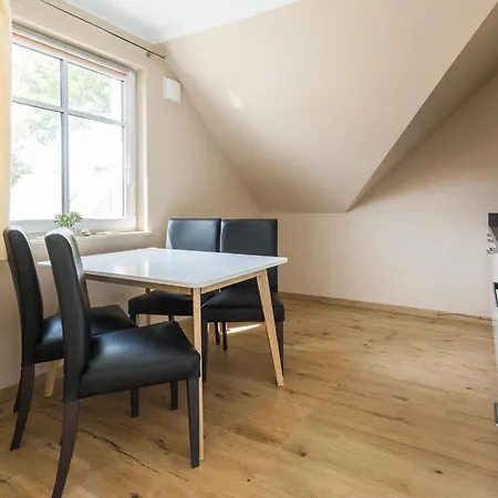 Hmuschelsucher, Birkenstrasse 7a, App 6 * زنغست